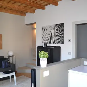 Apartment Porta 22 Charme&relax, Bergamo